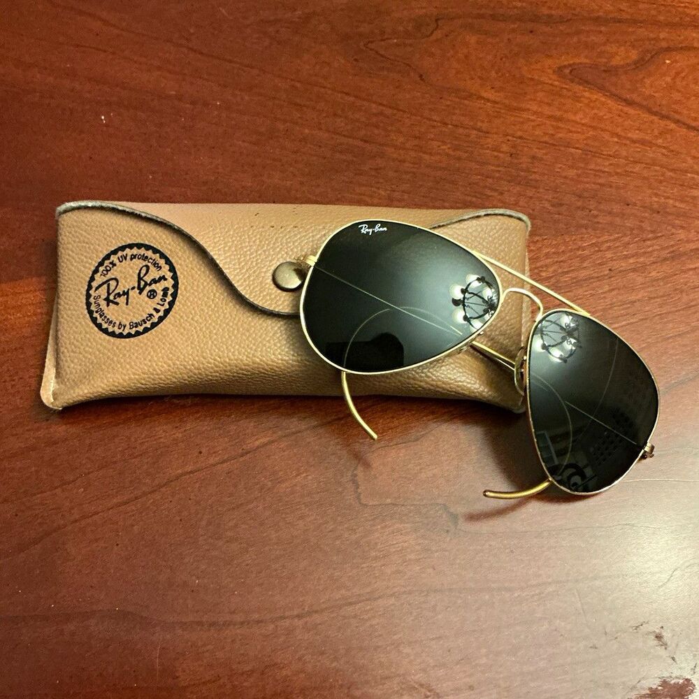 Ray-Ban Aviator Sunglasses Gold Metal Frame Green Tinted Glass Lenses w/ Case
